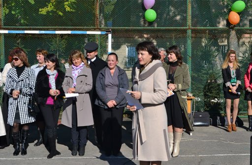 Урочиста лінійка "Знай наших!"